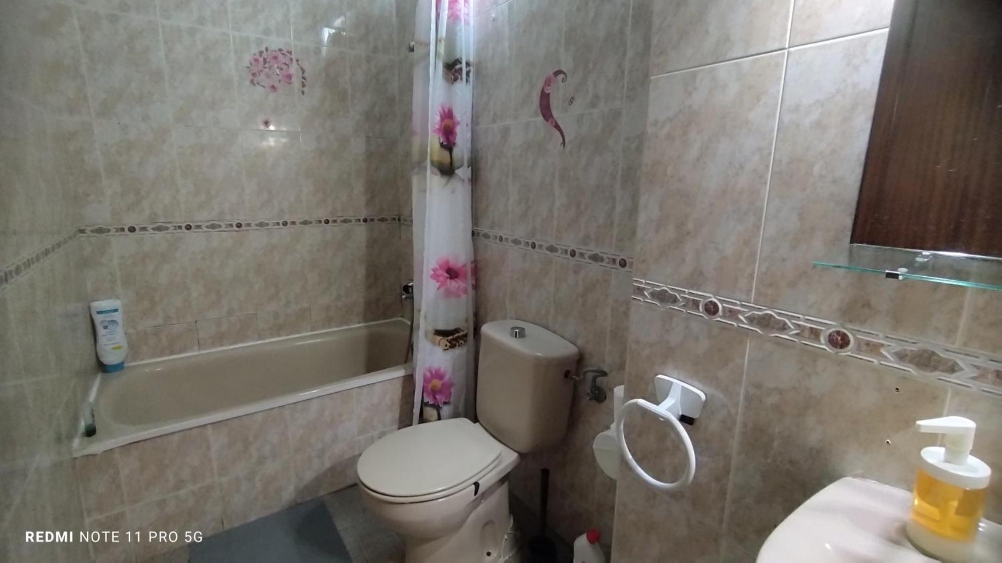Los Cristianos Centro, Room With A Private Bathroom In Shared Apartment Arona  Exterior photo